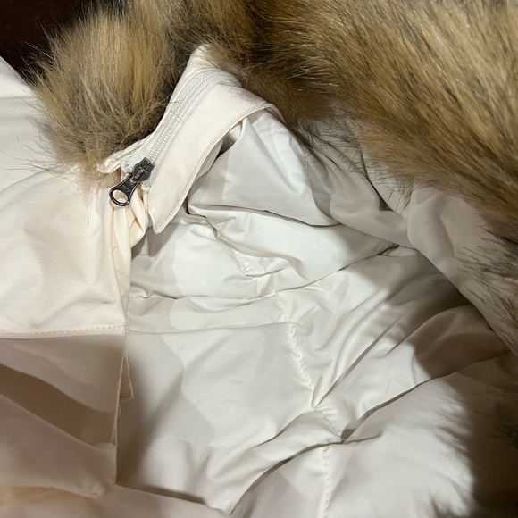 The North Face Women's Arctic Hooded Faux-Fur-Trim Parka - Picture 3 of 11